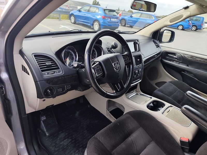 Dodge Grand Caravan (2014)  3.6 s Lpg  - fotka 20 z 29