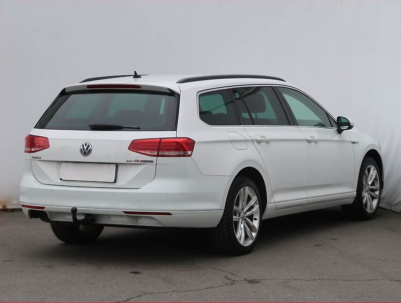 Volkswagen Passat (2015) Comfortline 2.0 TDI, 4X4 - fotka 5 z 21
