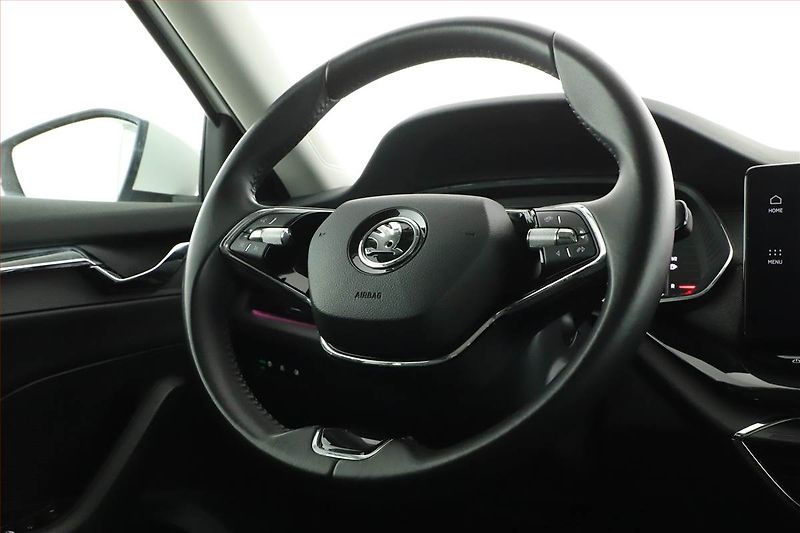 Škoda Octavia (2022) Style 1.5 TSI, ČR,1.maj - fotka 8 z 20