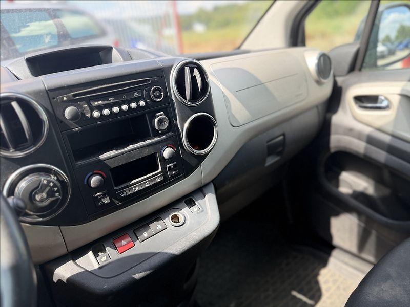 Citroën Berlingo 1,6 AUTOMAT, NOVÉ PNEU - fotka 12 z 23