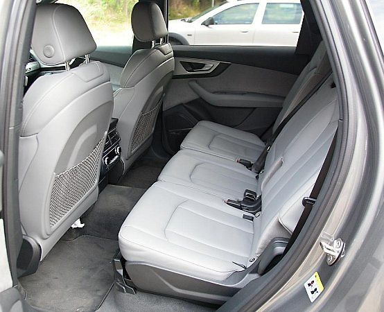 Audi Q7.