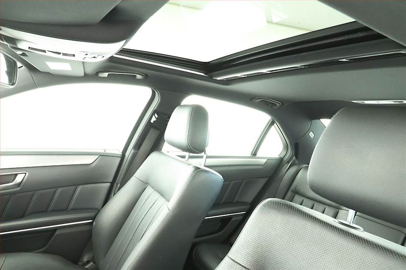 Mercedes-Benz Třídy E (2013) E 400 4MATIC, 4X4, Automat - fotka 13 z 18