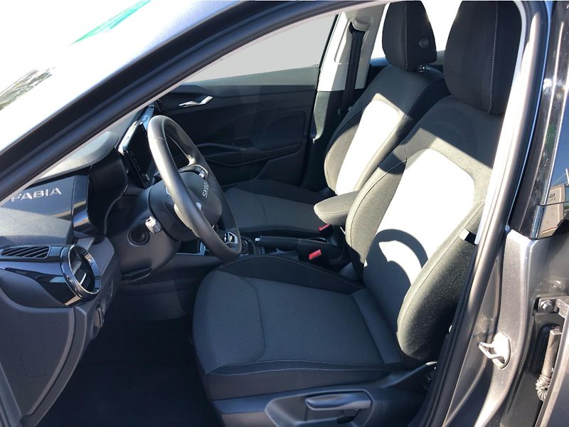 Škoda Fabia 1.0 MPi SELECTION - fotka 11 z 29