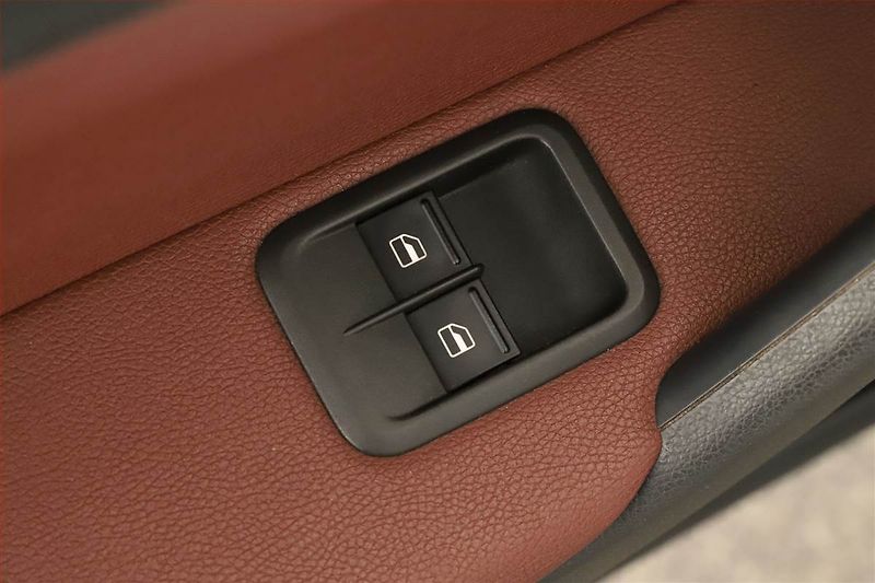 Škoda Yeti (2015) Ambition Plus 2.0 TDI, 4X4 - fotka 16 z 16