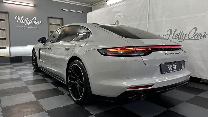 Porsche Panamera TURBO S E-HYBRID 700 koní - fotka 4 z 51