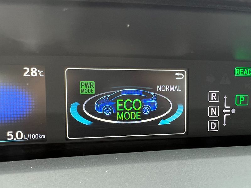 Toyota Prius (2016) 1.8VVT-i HYBRID Kamera! HUD! - fotka 36 z 39