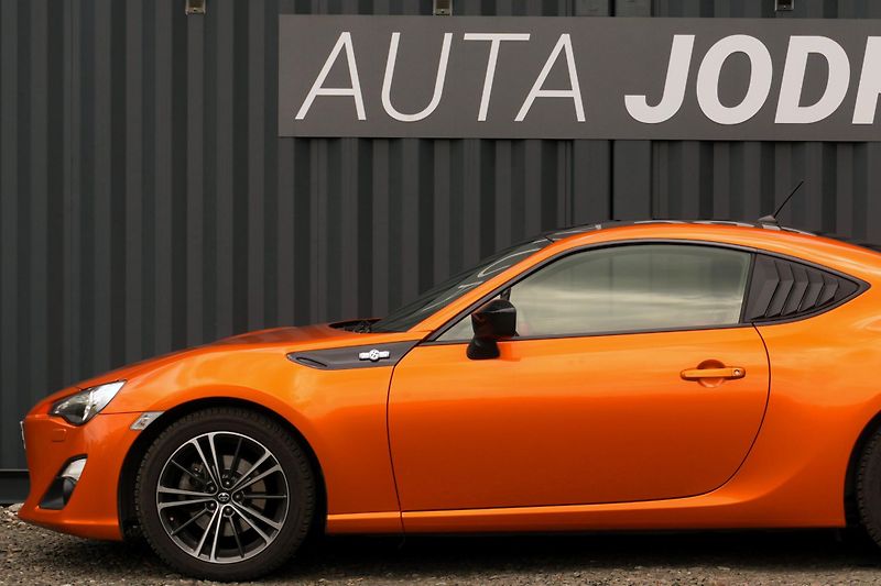 Toyota GT86 2.0 Boxer, ČR, Tempomat - fotka 2 z 30