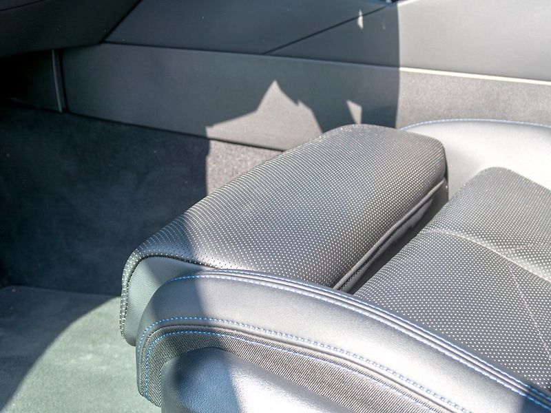 BMW Řada 5 (2025) ČR 550e xDrive - fotka 15 z 41