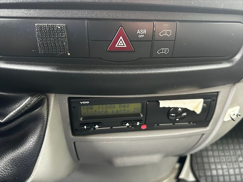Mercedes-Benz Sprinter 2,1 516cdi 4X4 HMOTNOST 5t - fotka 26 z 34