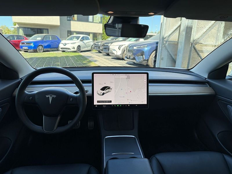 Tesla Model 3 Performance 82 kWh - fotka 9 z 37