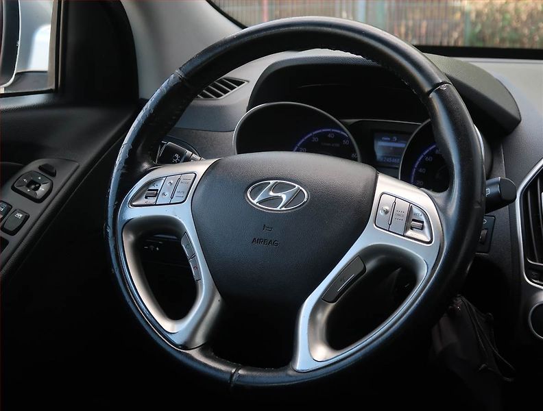 Hyundai ix35 (2012) 1.6 GDI, Tempomat - fotka 15 z 17