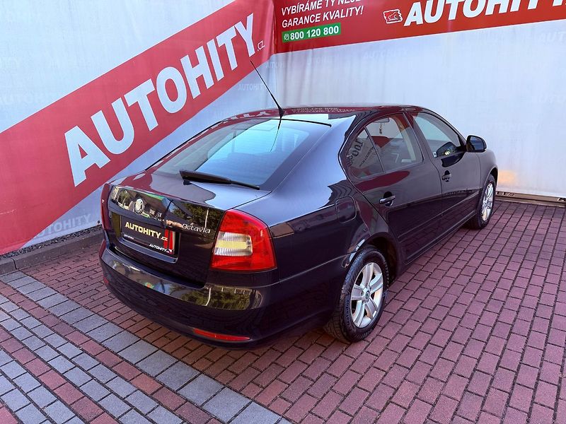 Škoda Octavia 1.6 MPi Ambiente, ČR - fotka 6 z 20