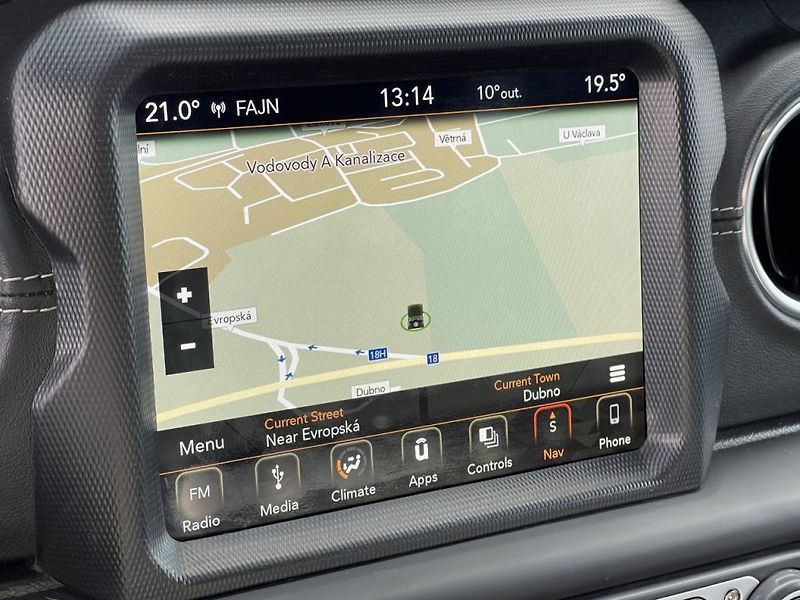 Jeep Wrangler 2.2CRD, ČR, Overland, 4x4 - fotka 29 z 38
