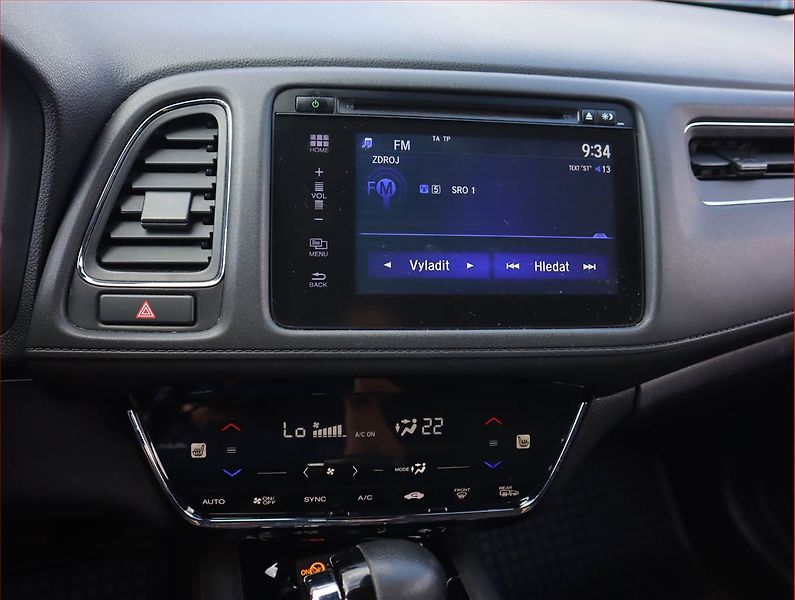 Honda HR-V (2019) Elegance 1.5 i-VTEC, Automat - fotka 12 z 19