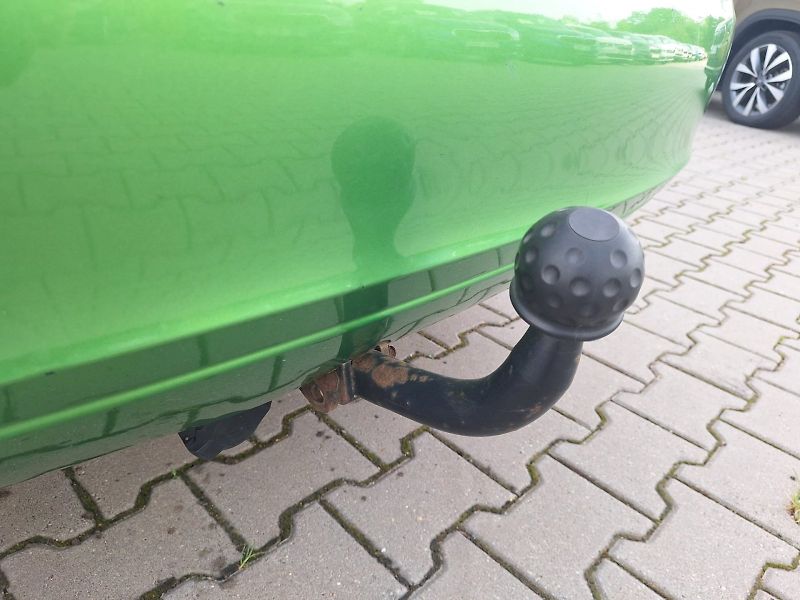 Škoda Fabia (2010) COMBI / 1.2 TSI / 63 kW / AMBI - fotka 28 z 29
