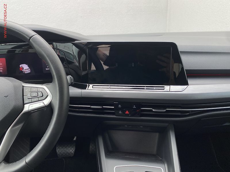 Volkswagen Golf (2020) 1.5 e-TSi, Style, DSG - fotka 12 z 19