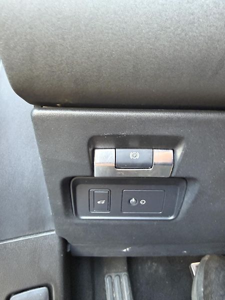 Land Rover Range Rover Evoque 2.0D R-Dynamic SE - fotka 23 z 23