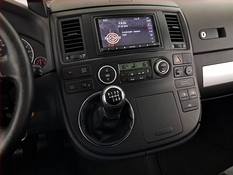 Volkswagen Multivan (2009) Highline 2.5 TDI 4Motion, 1Maj - fotka 12 z 15