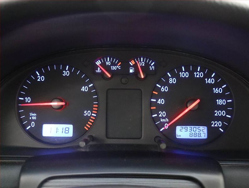 Volkswagen Passat (1998) 1.9 TDI, nová STK, Tažné - fotka 11 z 16