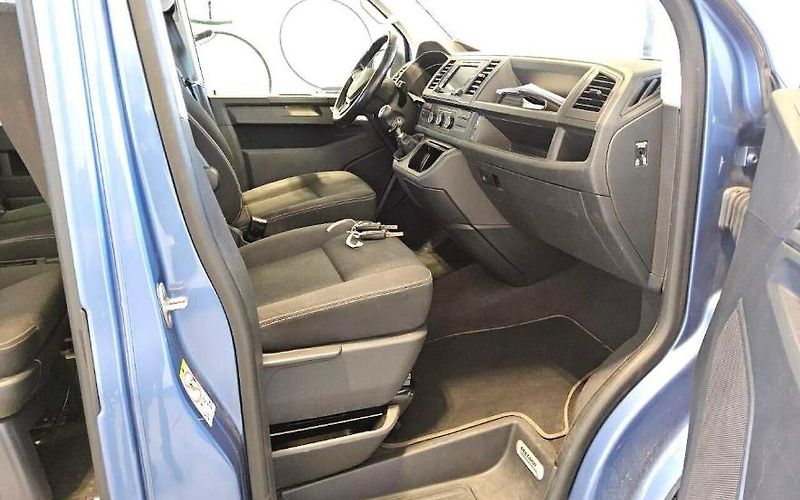 Volkswagen Multivan (2019) 2.0TDI*110KW*7MÍST*KAMERA*ACC  - fotka 8 z 13