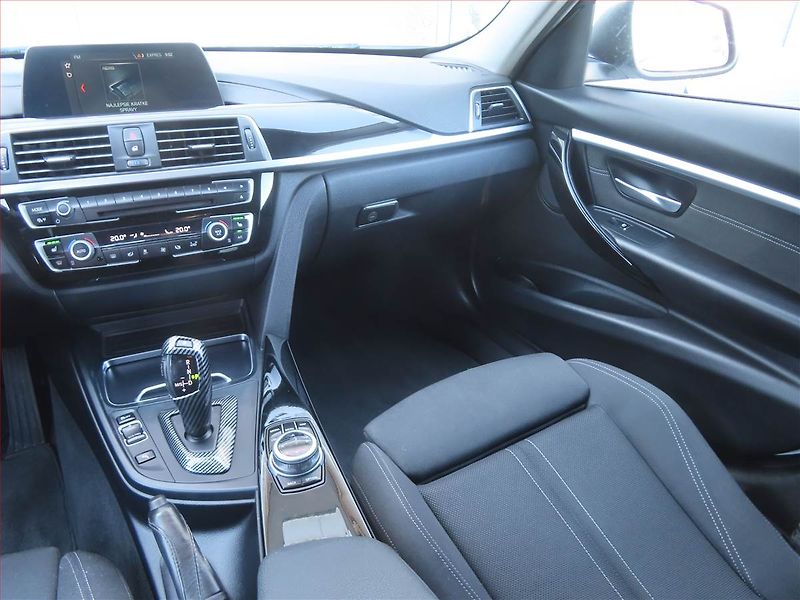 BMW Řada 3 (2017) 316 d, Automat, Navi, Tempomat - fotka 8 z 22
