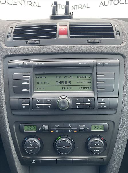 Škoda Octavia 1,8 TSi,118kW,RS paket - fotka 13 z 20