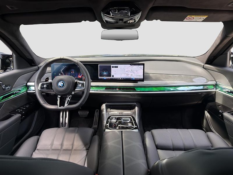 BMW Řada 7 M760e xDrive Sedan - fotka 4 z 27