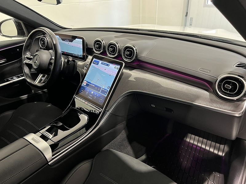 Mercedes-Benz Třídy C 300e AMG Night Kamera Distro - fotka 9 z 18