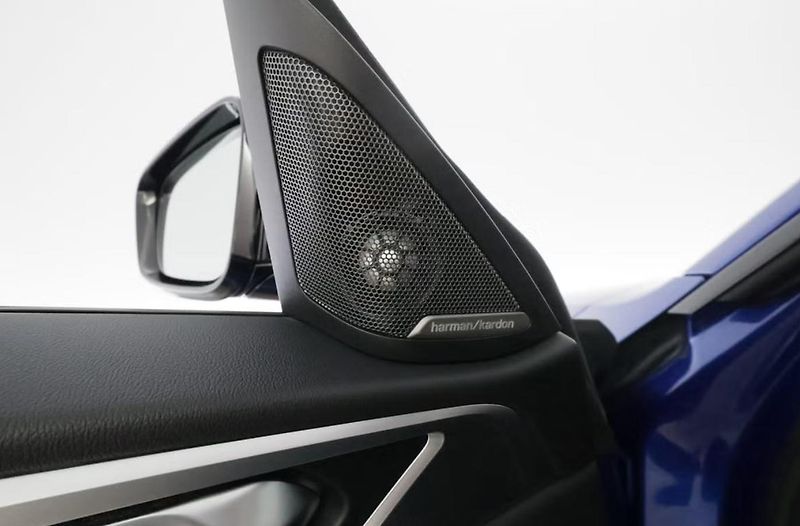BMW i4 eDrive40 GC Tažné Ambient Kam - fotka 26 z 28