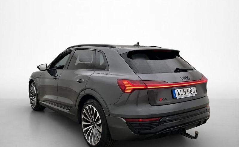 Audi Q8 e-tron 55 Q 360k Matrix Vzduch Pano - fotka 5 z 35