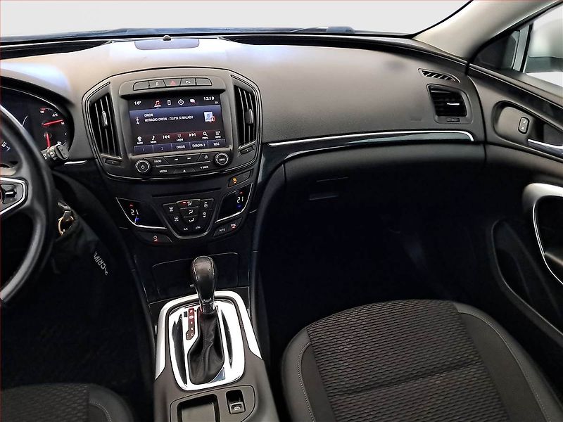 Opel Insignia (2016) 2.0 CDTI, Automat, Navi - fotka 8 z 16