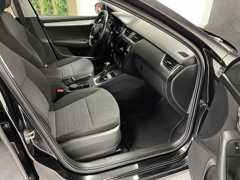 Škoda Octavia 2.0 TDi 110 kW DSG REZERVACE  - fotka 13 z 23