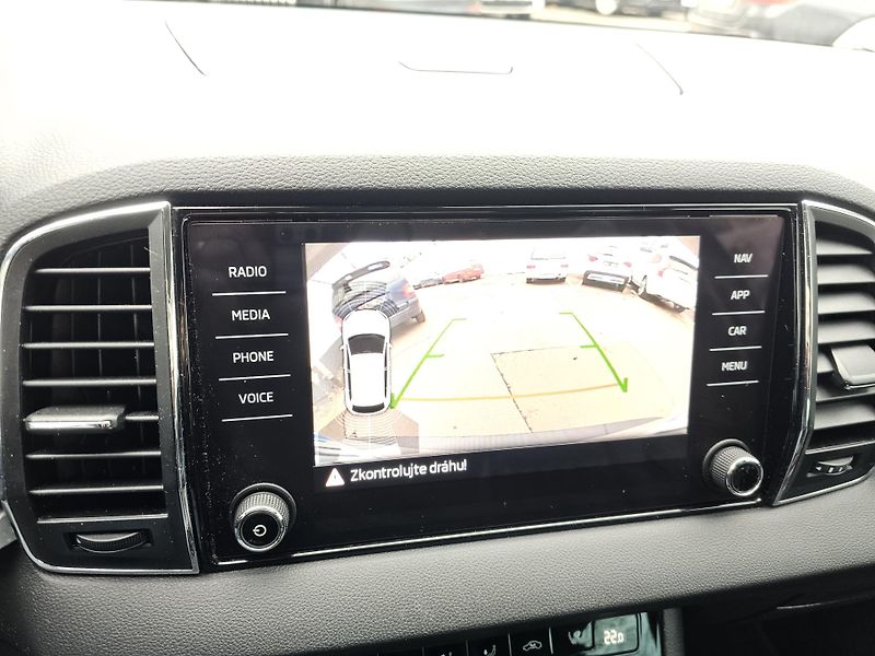 Škoda Karoq 1,6TDI DSG TOPvýbava kůže LED - fotka 29 z 30