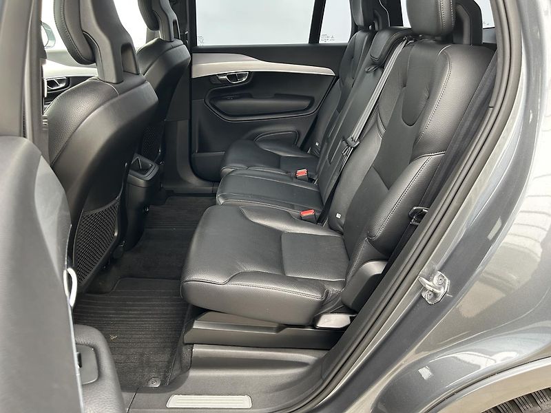 Volvo XC90 2.0 D5 4x4 Mommentum PRO - fotka 11 z 29