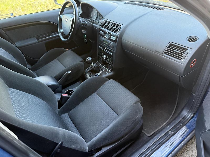 Ford Mondeo 2,0TDCI TAŽNÉ - fotka 10 z 15