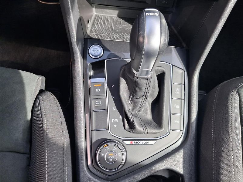 Volkswagen Tiguan 2,0 TSI DSG 4Motion Highline - fotka 9 z 20