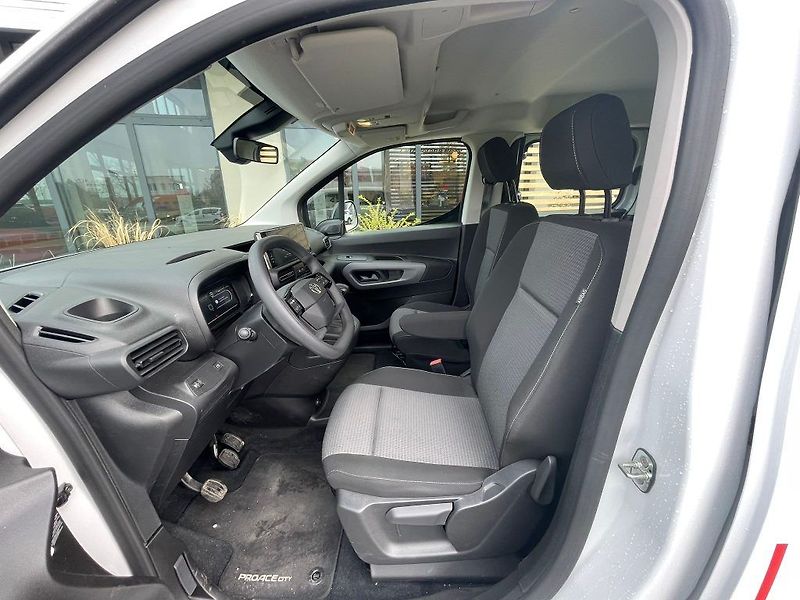 Toyota ProAce City Verso 1.5 L D manuál - fotka 13 z 29