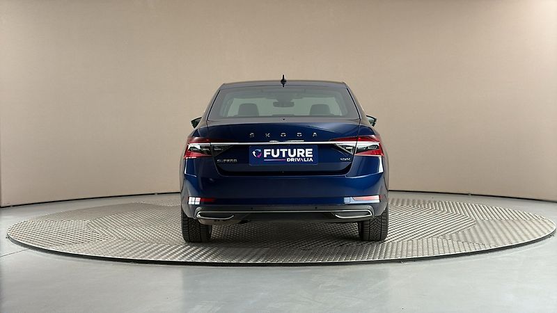 Škoda Superb 2.0 TDI DSG 4x4 L&K - fotka 5 z 33