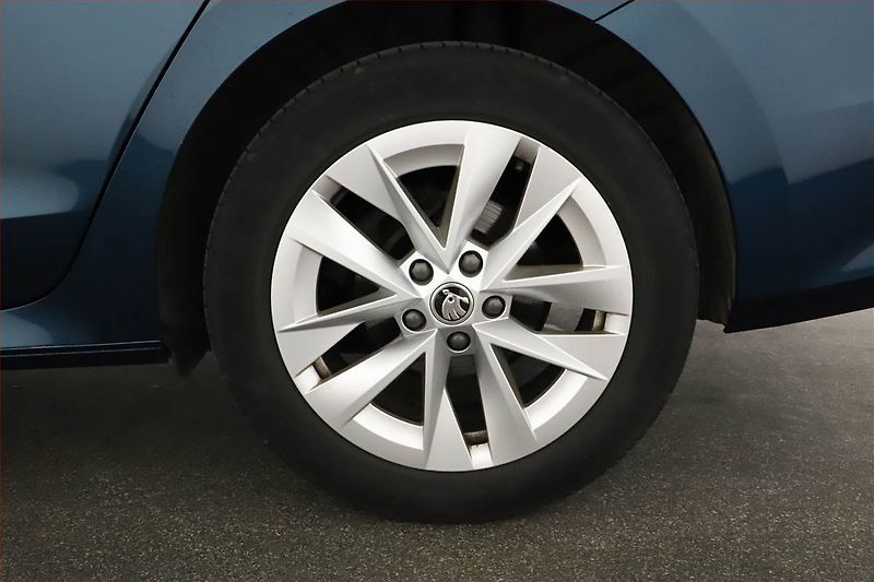 Škoda Octavia (2022) 2.0 TDI, Automat, ČR,1.maj - fotka 19 z 19