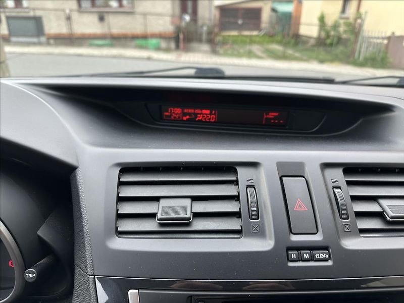 Mazda 5 2,0 7.míst - fotka 18 z 26