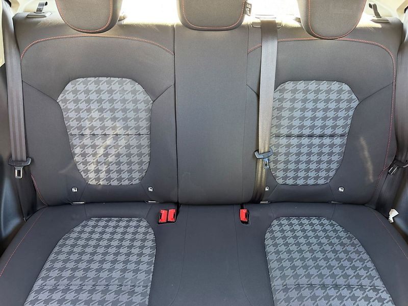 MG ZS ESSENTIAL 1.5 106 MAN5 - fotka 12 z 24