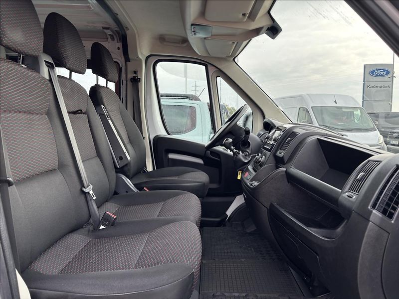 Peugeot Boxer 2,2 BluHDI 88kW L1 Active - fotka 16 z 31