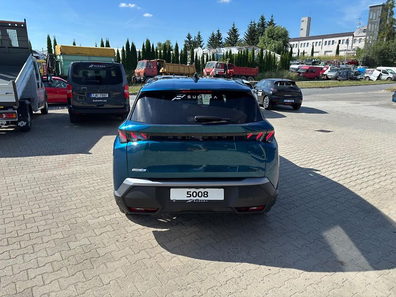 Peugeot 5008 (2026) GT Hybrid 145 e-DCS6 - fotka 6 z 19