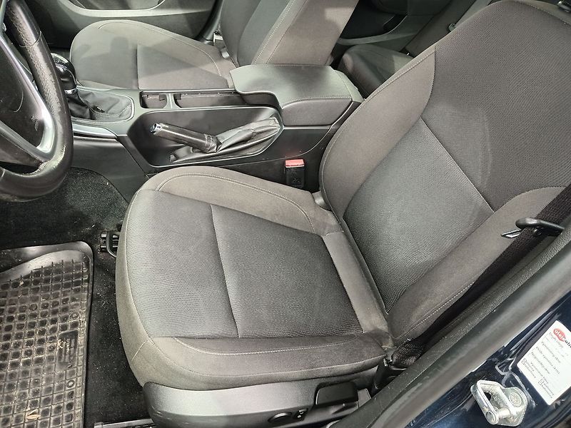 Opel Insignia 2.0 CDTI ST Edition - fotka 12 z 31