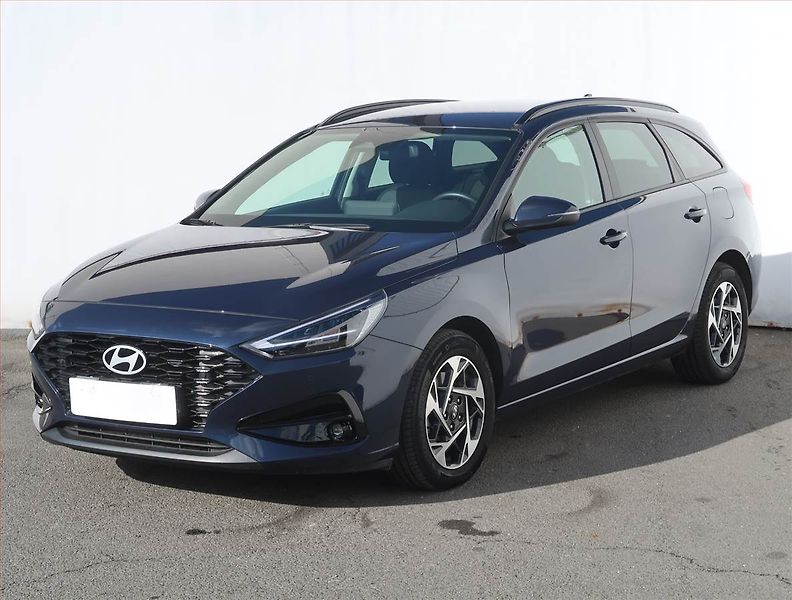 Hyundai i30 (2025) Family 1.5 T-GDI MHEV 48V - fotka 2 z 20