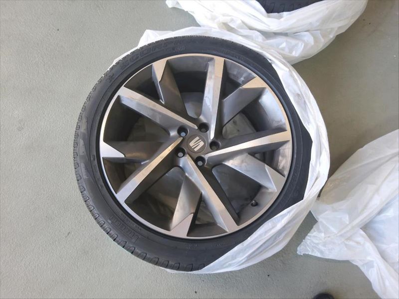 Seat Tarraco 2,0 TDI FR MANUÁL TAŽNÉ KAMERA - fotka 13 z 14