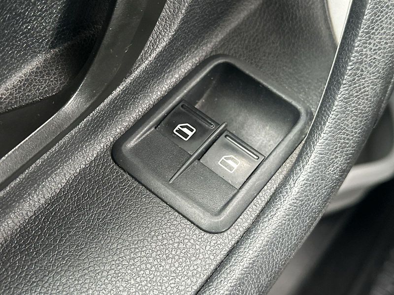 Škoda Fabia (2010) Combi 1.2 TSI Ambiente + - fotka 16 z 26