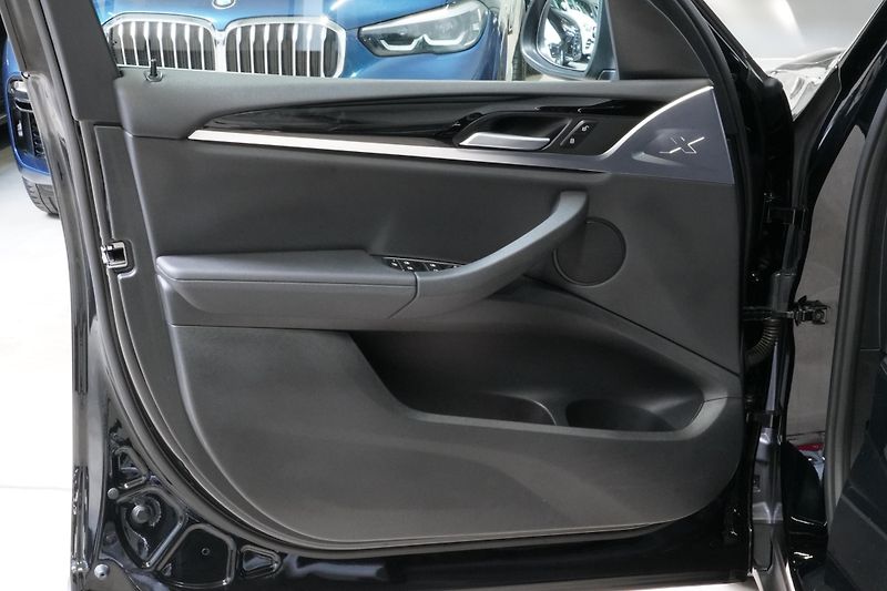 BMW X3 Xdrive20i,ČR,Kamera,Vyhř.volan - fotka 16 z 32