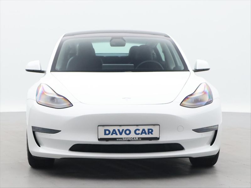 Tesla Model 3 LR 366kW 75kWh AWD DPH - fotka 2 z 35
