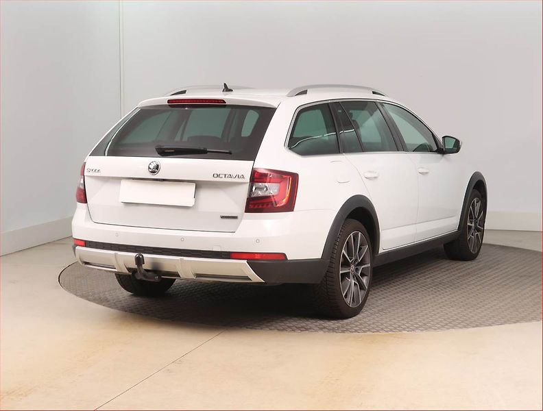 Škoda Octavia (2020) Scout 2.0 TDI, 4X4, Automat - fotka 5 z 16